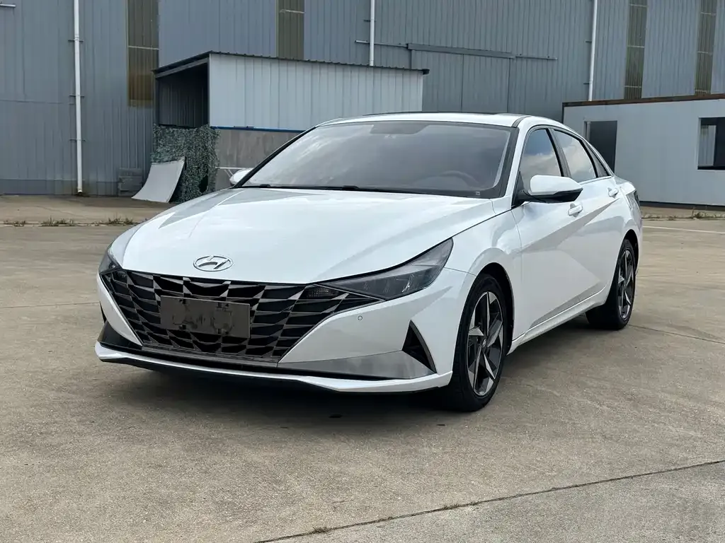 Hyundai Elantra 2023