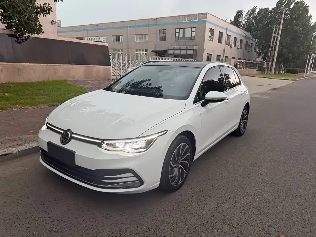 Volkswagen Golf 2023