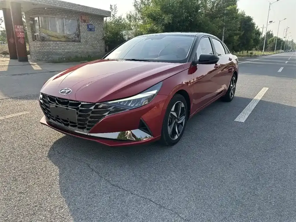 Hyundai Elantra 2022