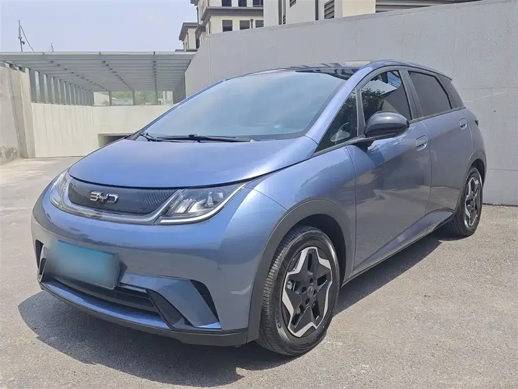 BYD Dolphin 2025