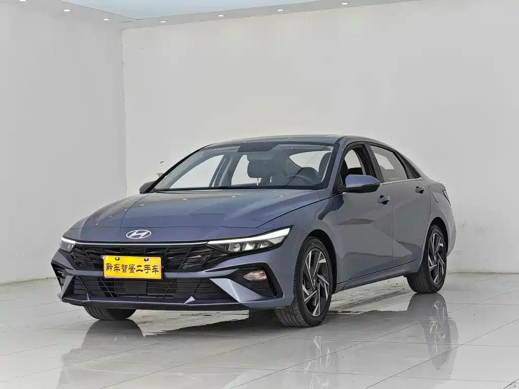 Hyundai Elantra 2024