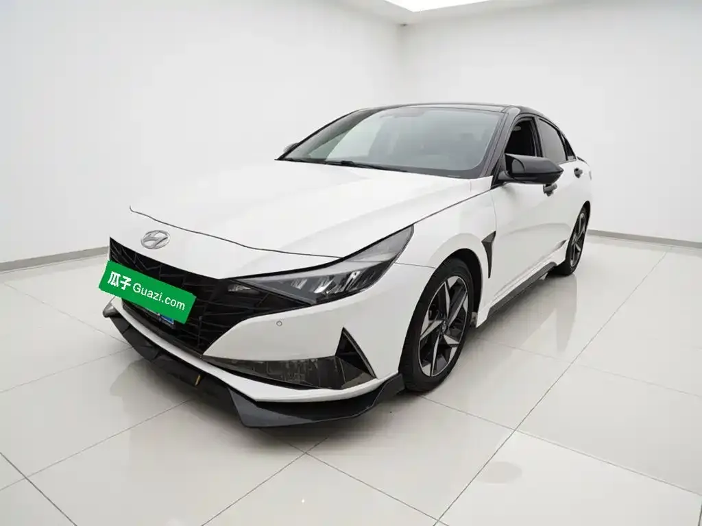 Hyundai Elantra 2023