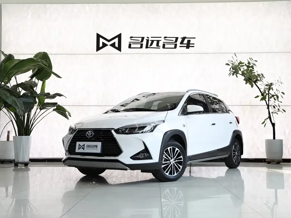 Toyota Yaris L 2023