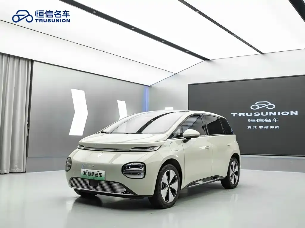 Baojun Yunduo 2024