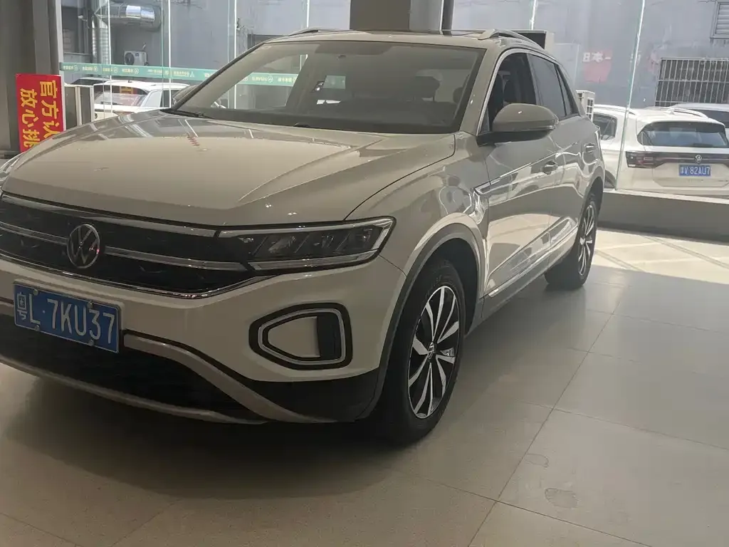 Volkswagen T-Roc 2024