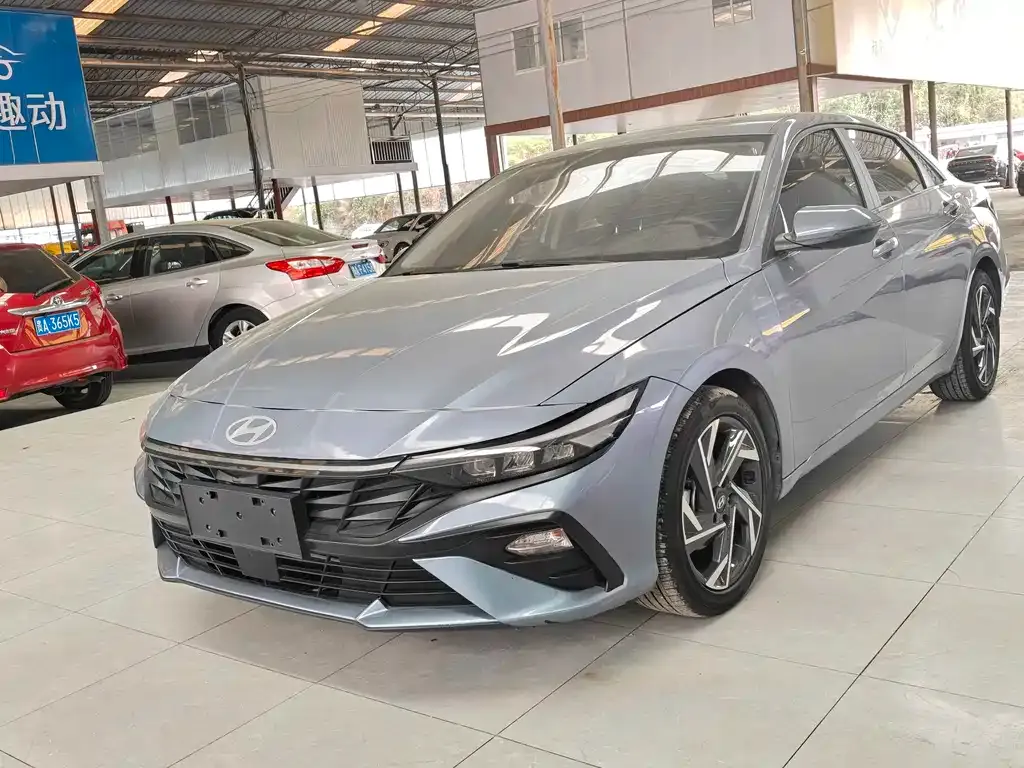 Hyundai Elantra 2024