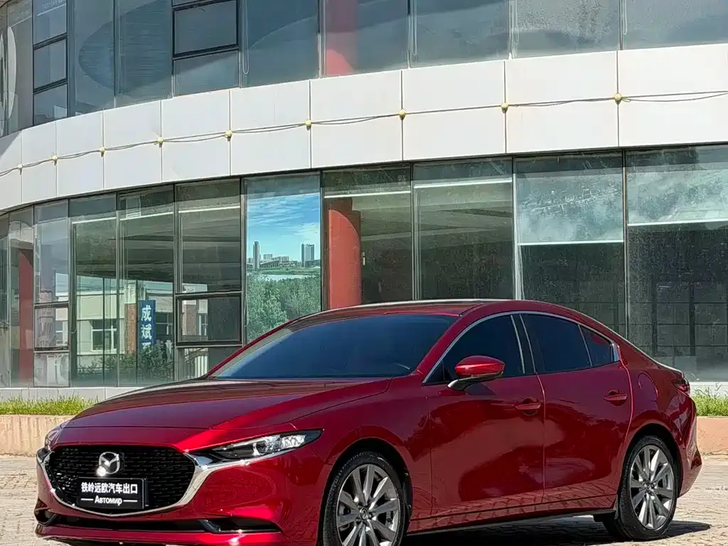 Mazda 3 Axela 2024