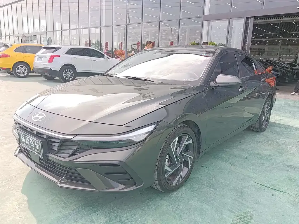 Hyundai Elantra 2024