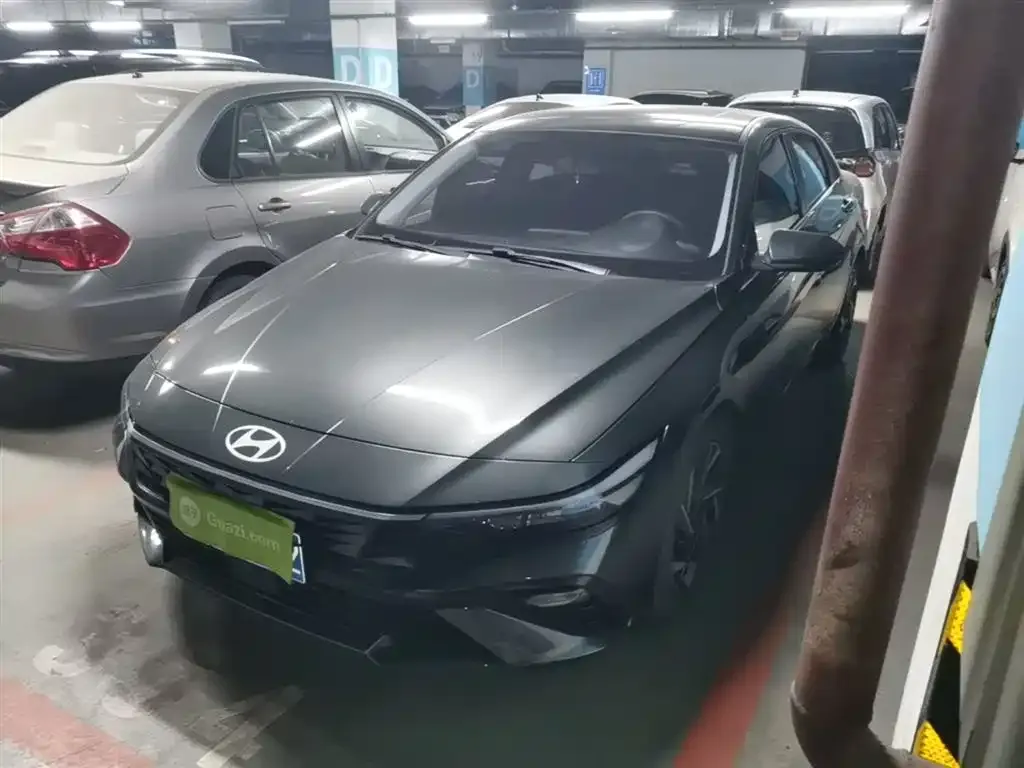 Hyundai Elantra 2024