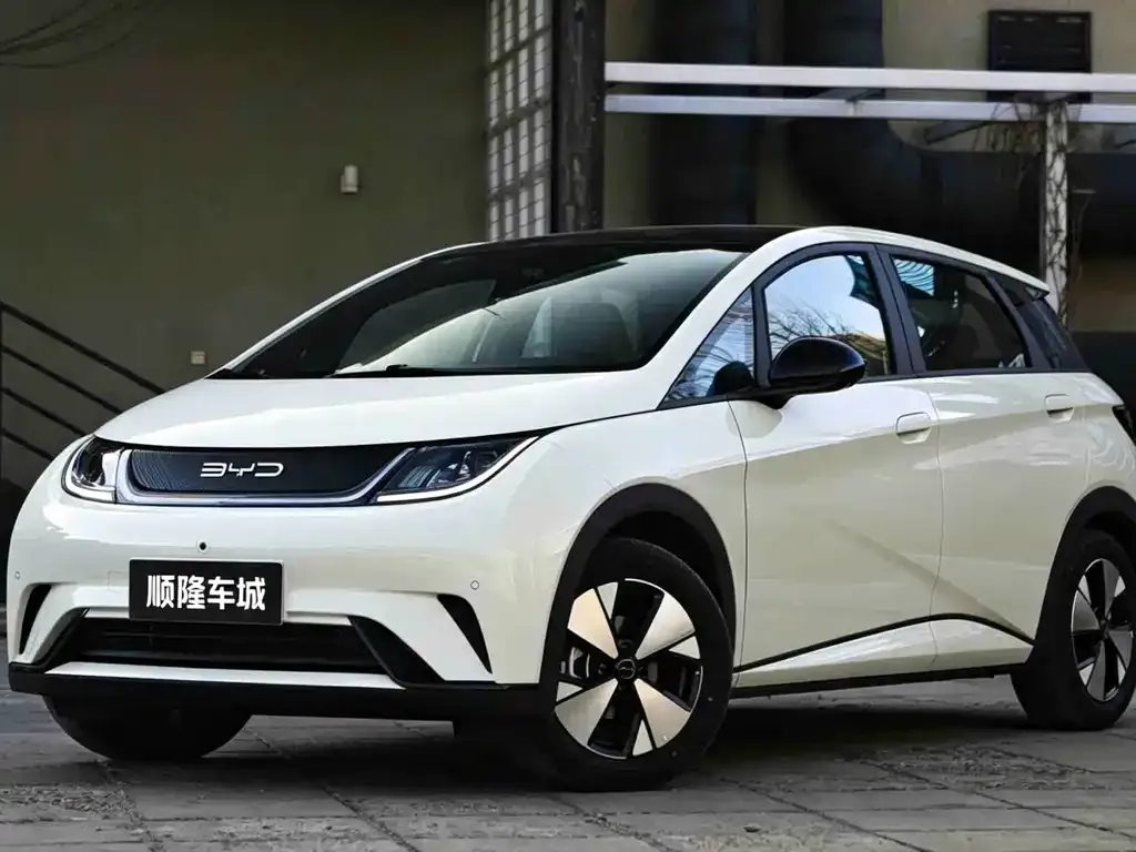 BYD Dolphin 2023