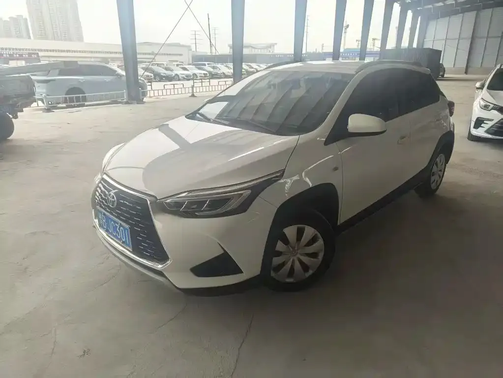 Toyota Yaris L 2022