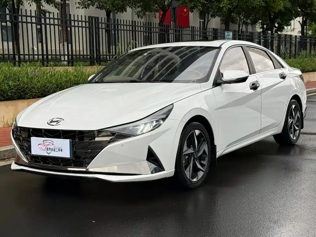 Hyundai Elantra 2021