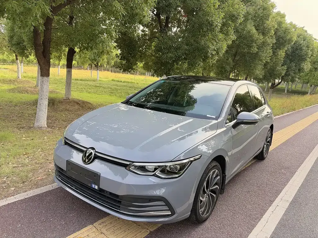 Volkswagen Golf 2024