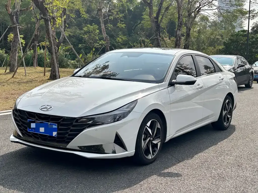 Hyundai Elantra 2021