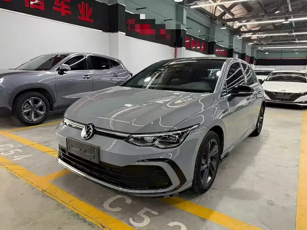 Volkswagen Golf 2024