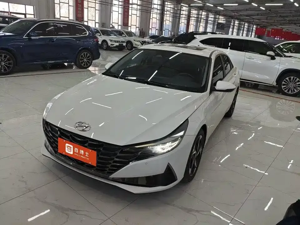 Hyundai Elantra 2022