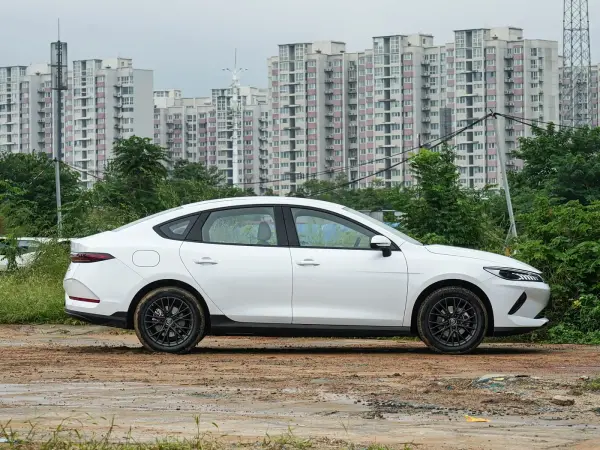 BYD Qin PLUS EV 2026