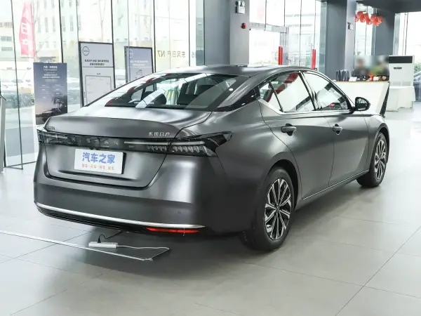 Nissan Teana 2026