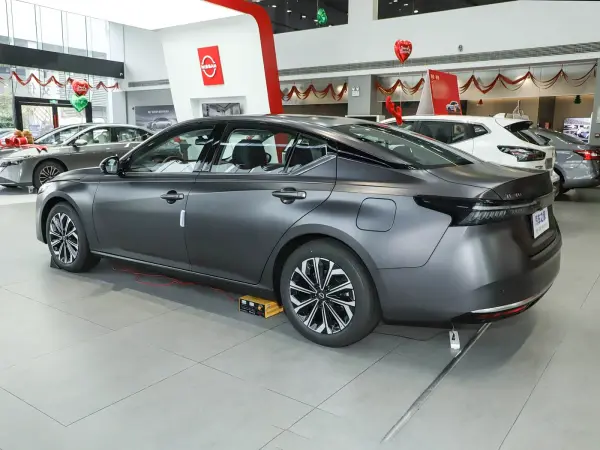 Nissan Teana 2026
