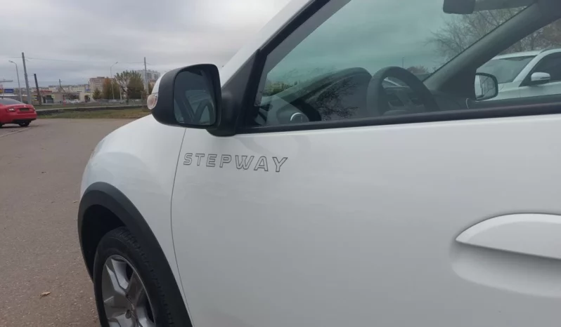 Renault Logan Stepway, 2020 full